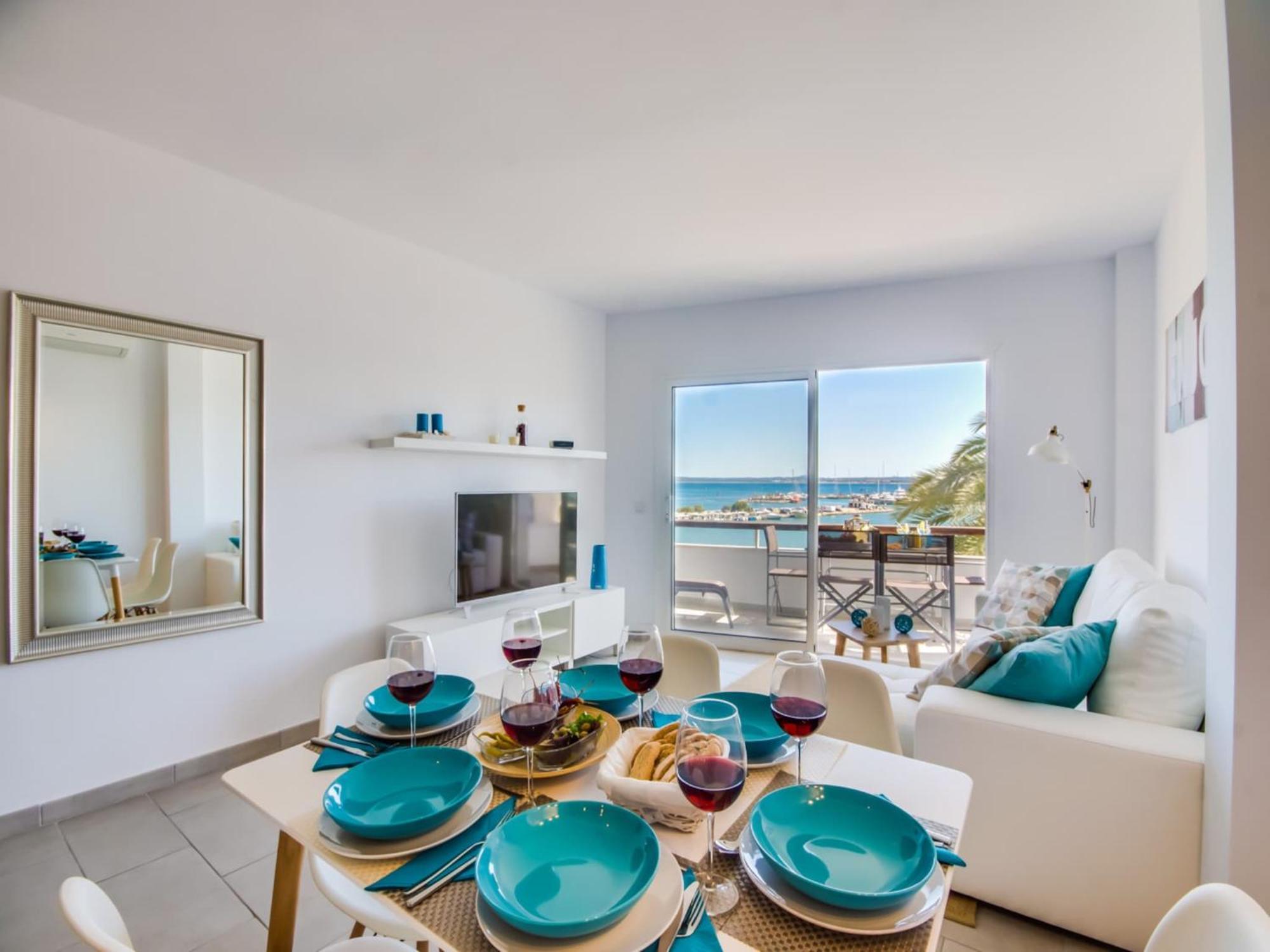 2-bedroom In Apartment *